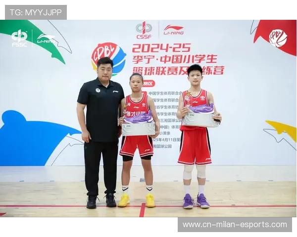 李宁4号足球球星是谁 其背后故事与成就揭秘 李宁4号足球球星是谁 其背后故事与成就揭秘