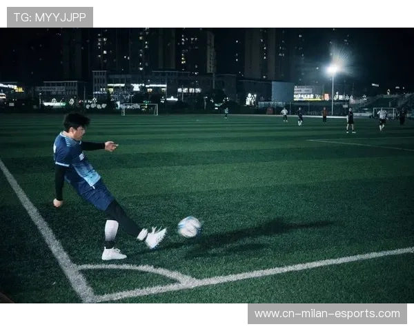 足球巨星亲自下场体验虚拟绿茵激情畅玩真实感十足的足球游戏